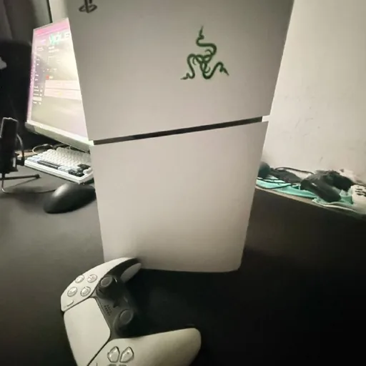 PS5 с джойстиком