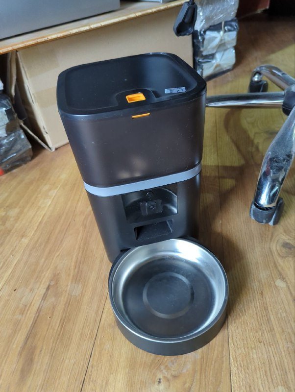 Автоматическая кормушка для кота