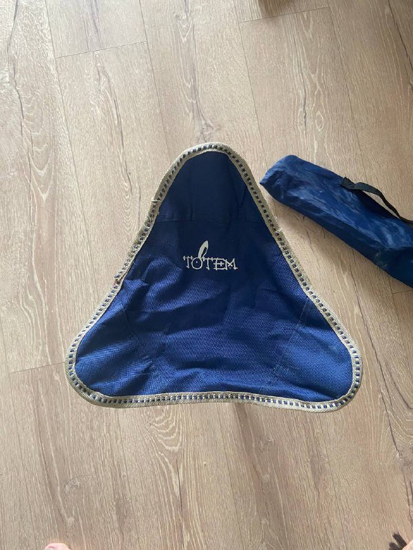 Диванные подушки, дизайнерские часы, скалка, кастрюля, роутер, швабра, стул для пикника, детские ботиночки с носочками 9