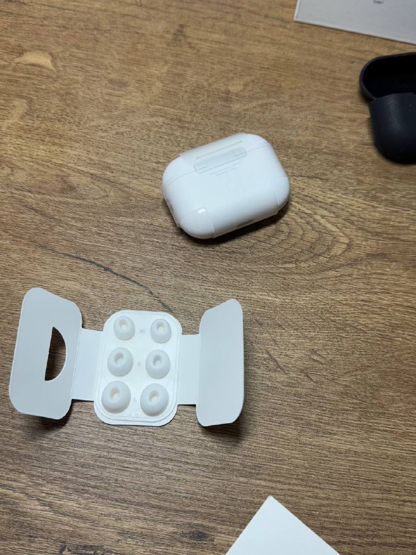 AirPods Pro 2 (реплика), новые, чехол и magsafe 3