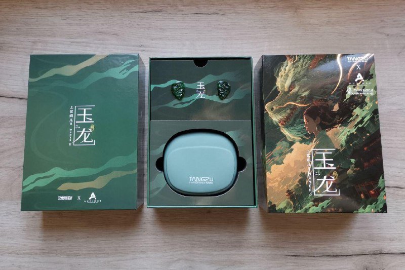 Внутриканальные наушники, кабель Ugreen, кейсы для наушников