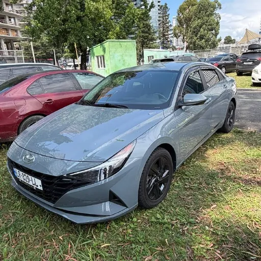 Hyundai Elantra 2022
