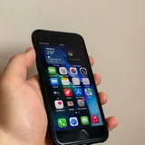 iPhone SE 2022 3