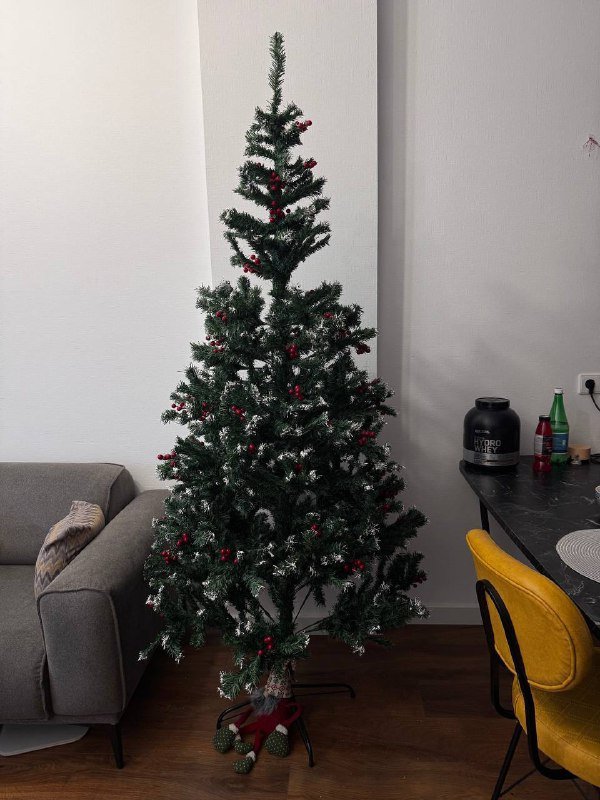 Искусственная елка высокая 3