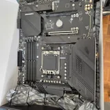 Материнская плата MSI B650 Tomahawk WiFi 2