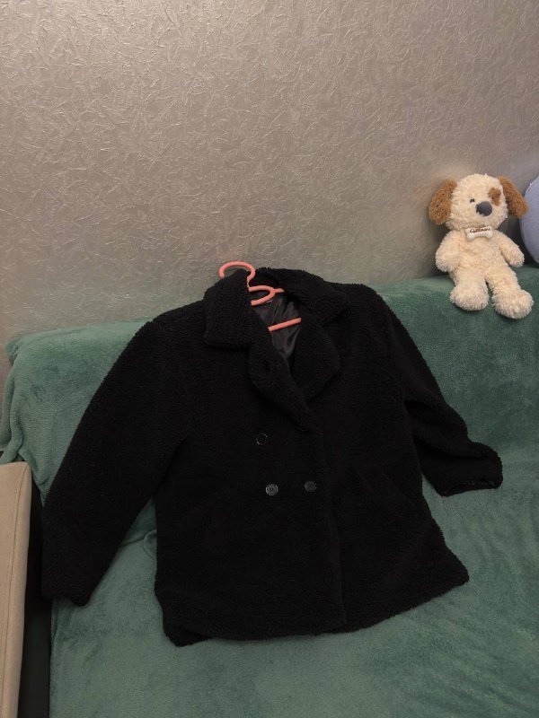 Шуба-пальто, вязаная панамка, юбка вельветовая, рубашка, гирлянда