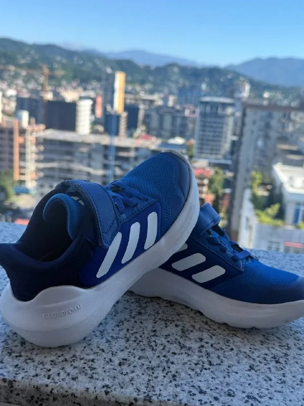 Детские кроссовки Adidas Cloudfoam 1