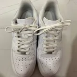 Белые кроссовки Nike Air Force One 1