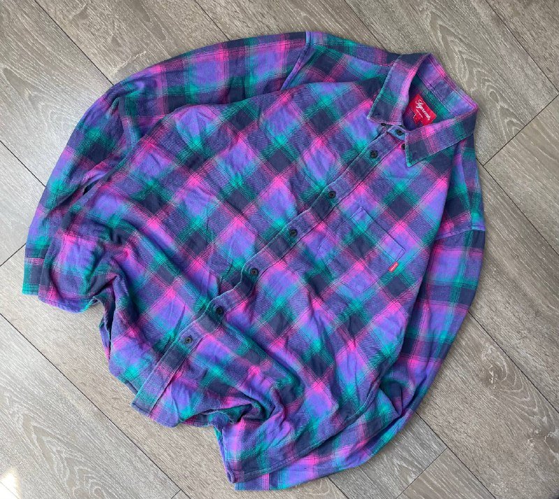 Supreme shirt size L 2