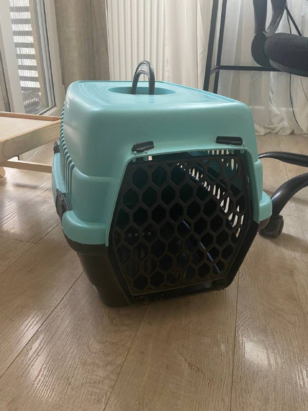 Переноска кошко-собаковая пластиковая жесткая 2