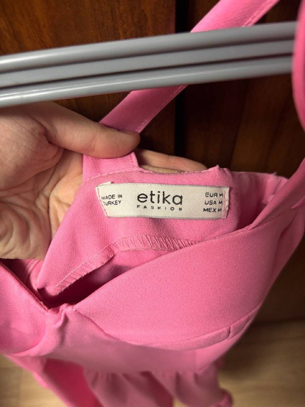 Розовое платье Etika Fashion, Чёрное платье с цветами, Серебристый верх FB Sister, Красная кожаная куртка Ashley Brooke, Чёрная блузка H&M, Фиолетовое перламутровое платье, Тёмно-синее платье CO, Чёрная дутая куртка 2