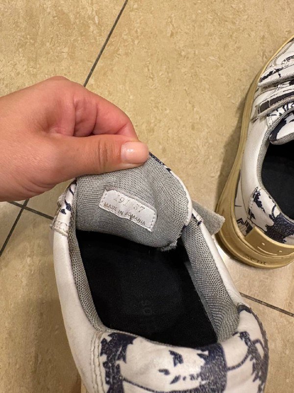 Кроссовки Acne Studios размер 37 5