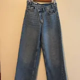 Джинсы Zara, белые джинсы Defacto, розовый топ 2