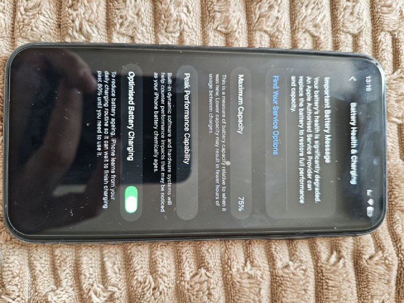 iPhone 11 128 gb, черный, с чехлом и зарядкой 3