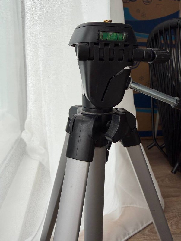 штатив Dexp для телефона и камеры 4