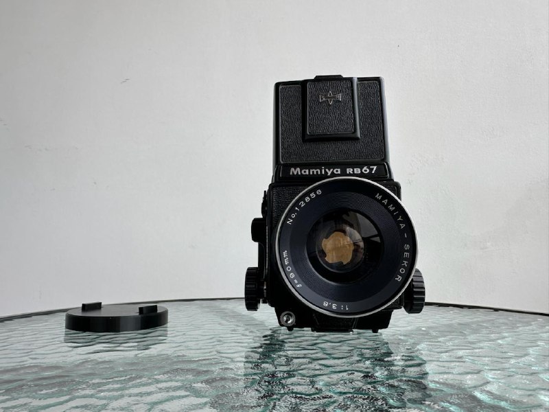 Среднеформатная камера Mamiya RB67