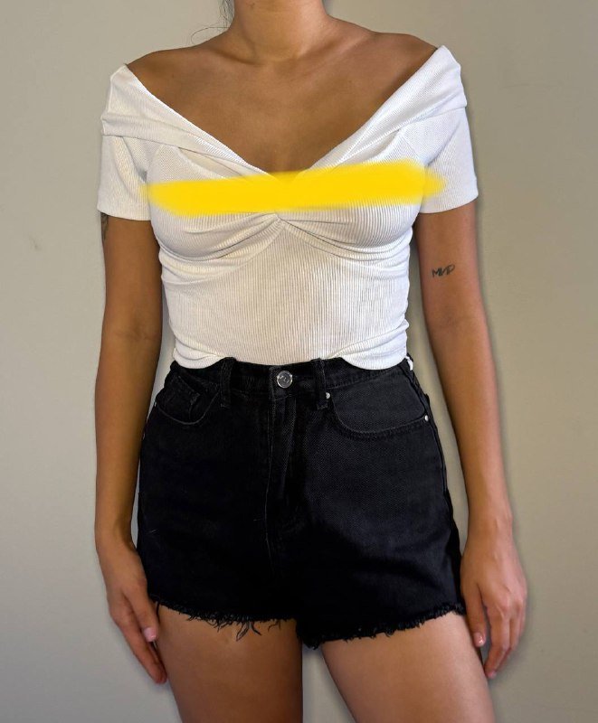 Пижамный топ, Юбка befree, Туфли Bata, Топ Stradivarius, Туфли Stradivarius, Штаны Patrizia Peppe, Топ Luna, Юбка Sinsay, Топ Koton, Шорты Pretty Little Things, Рубашка Only, Свитер Luna, Ночнушка Etam 7