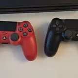 PS4 Pro CUH7216 с двумя джойстиками и Detroit 3