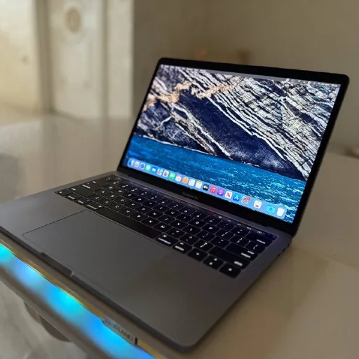 MacBook Pro 13 A1706