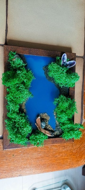 картина зов воды, композиция Сказала Амазонки из акрила и мха 3