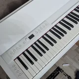 Цифровое пианино Roland F701-WH 2