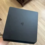 PlayStation 4 Slim, 4 игры, 2 джойстика 2