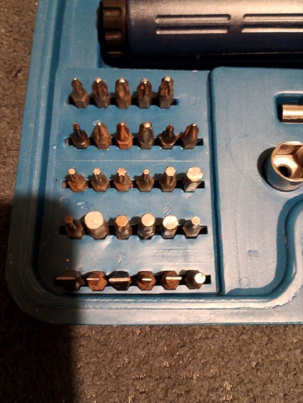 Шуруповёрт аккумуляторная отвертка Stern Austria SCD36C 6