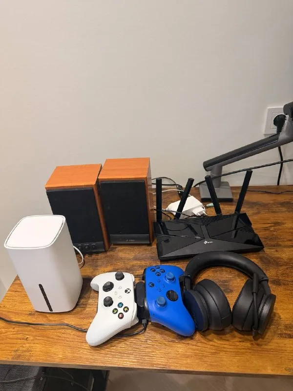 Геймпады Xbox, наушники, колонки, роутеры 1