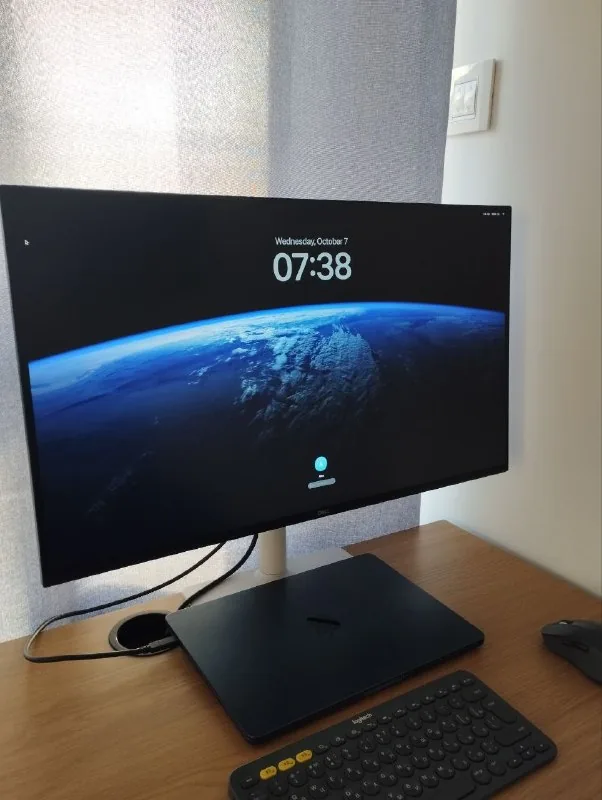 4K Dell S2725QC monitor