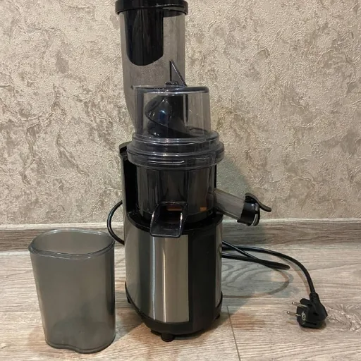 Kitfort KT-1122 Auger Juicer