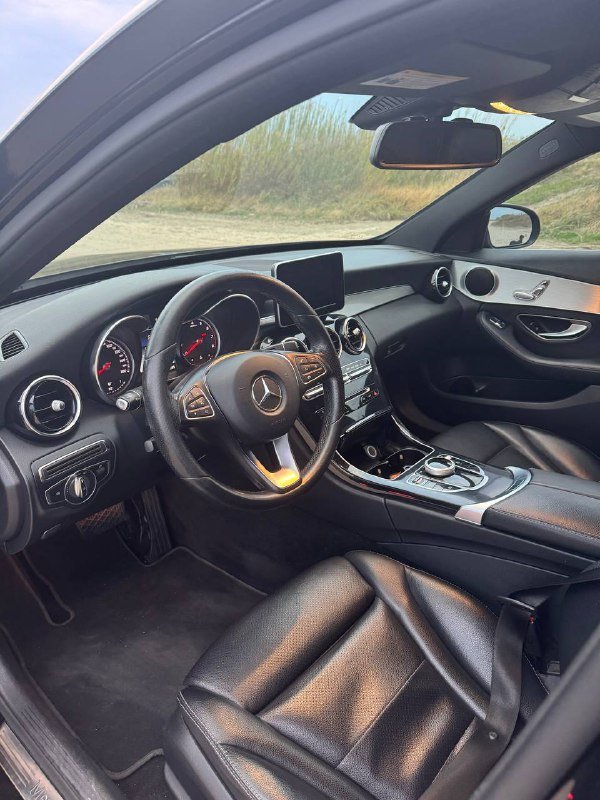 2018 MERCEDES-BENZ C 300 9