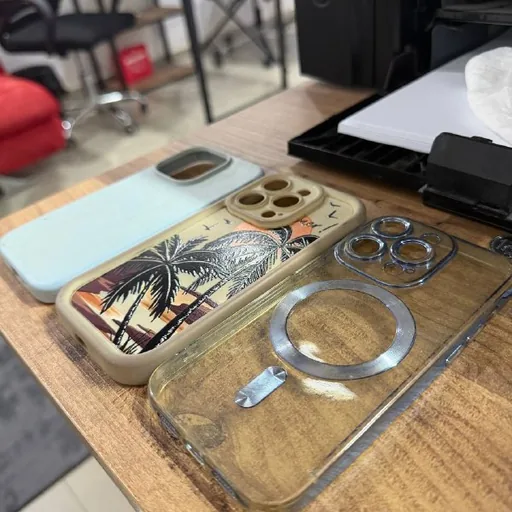 Чехлы для iPhone 16 Pro