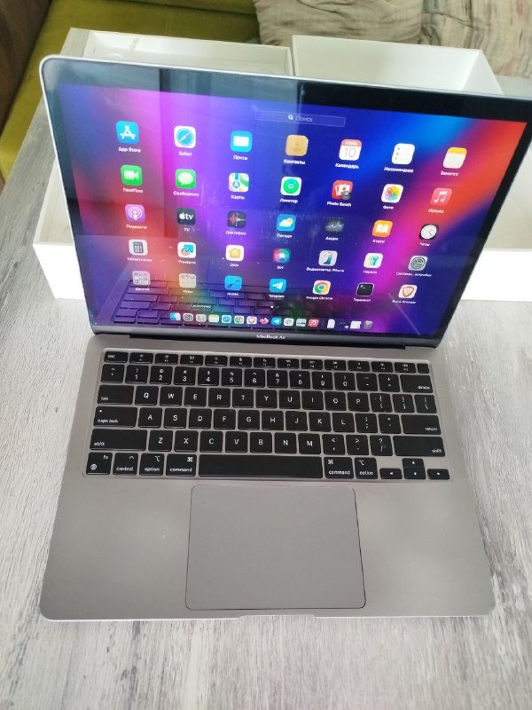 MacBook Air M1 с зарядкой и адаптером