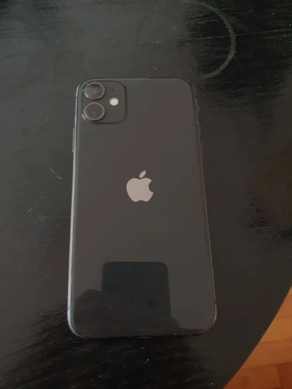 iPhone 11 64 ГБ 1