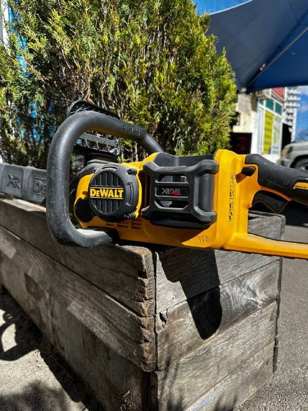 Пылесос RTMAX8040, Мойка высокого давления INCGO, Пила DeWalt DCM575
