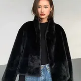 Чёрная шуба из искусственного меха 1