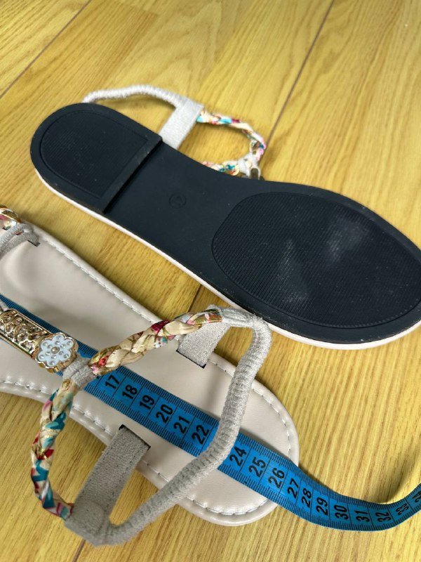 Женские сандалии новые 2