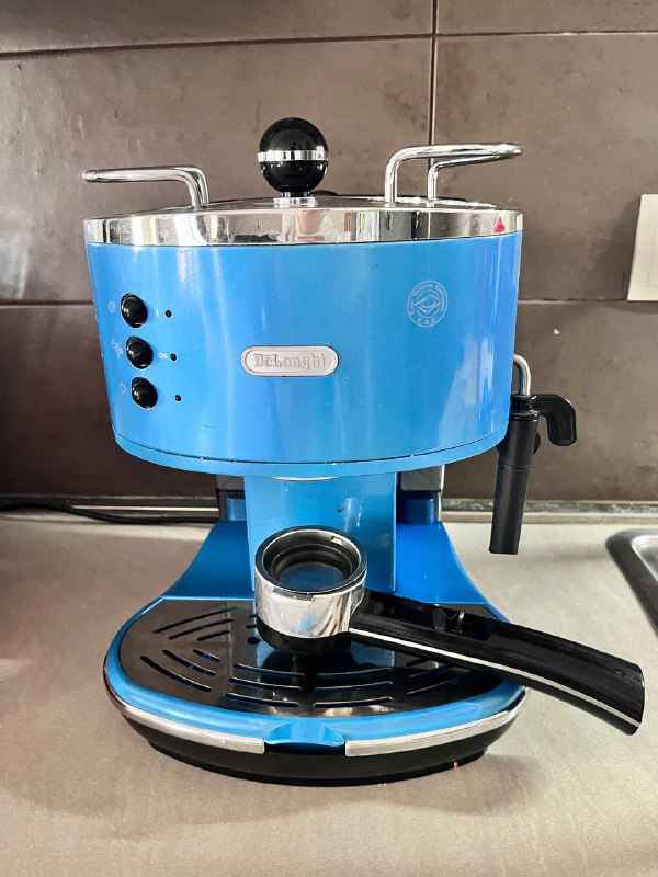 Кофе машина DeLonghi ECO310b