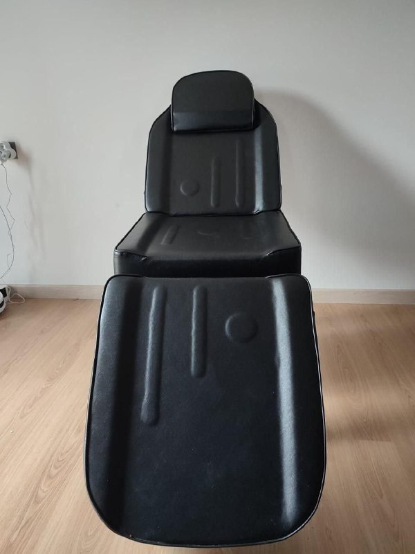 Косметологическая кушетка для педикюра 3