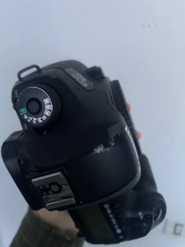 Canon EOS 5D Mark III фотоаппарат с аккумуляторами и зарядным 3