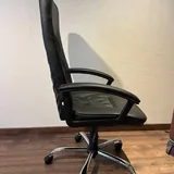 Лампа Xiaomi, рабочее кресло Jysk, отпариватель Tefal Express Anti-Calc 2