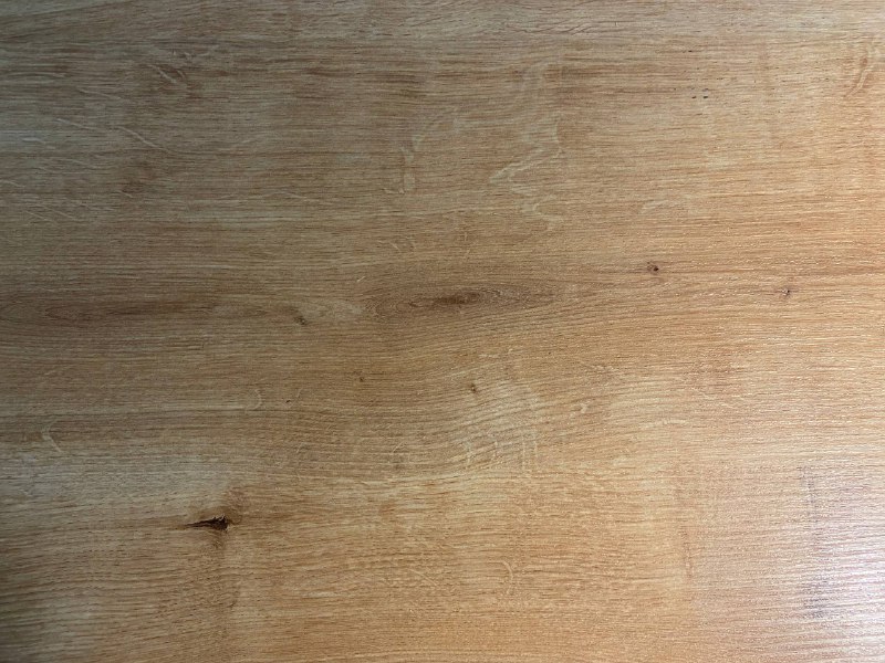 Настольная лампа IKEA, стол с металлическими ножками и столешницей 5