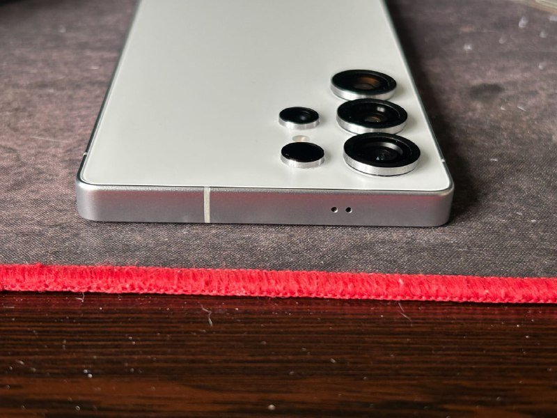 Samsung Galaxy S25 Ultra 12/256 жемчужно-белого цвета 6