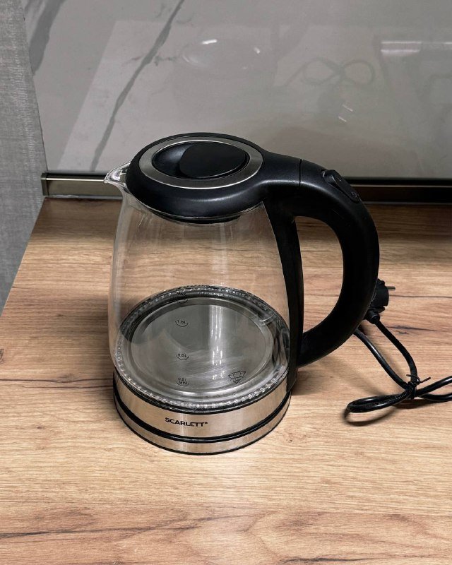 Электрический чайник Scarlett 1,8 л