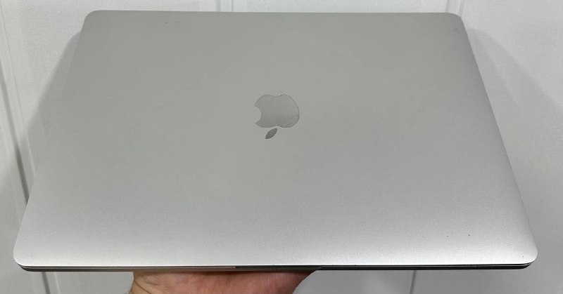Macbook Pro 13.3 inch Core i7 16GB 500GB SSD 2