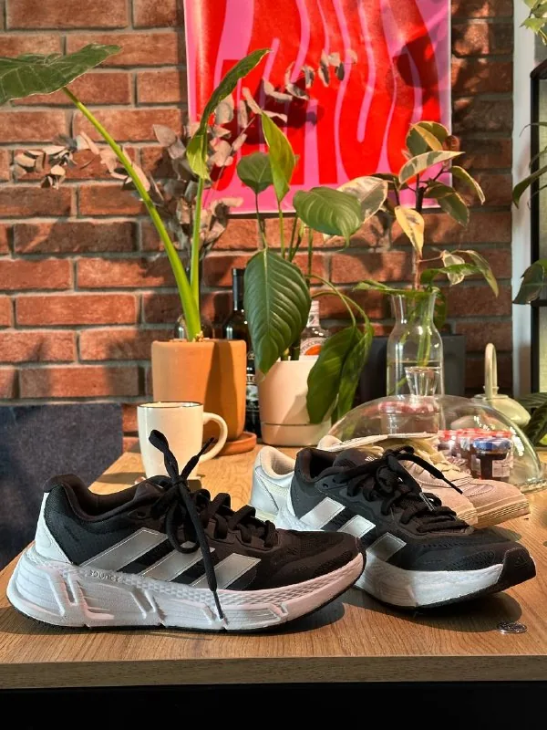Спортивные кроссовки Adidas 1