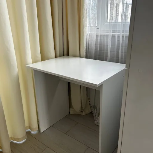 Стол 72×51 см