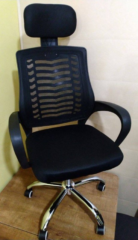 Кресло компьютерное, монитор 32 дюйма NPC