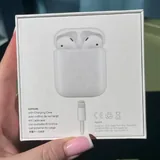 AirPods 2 6