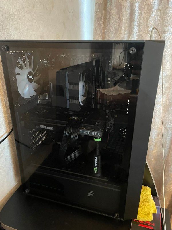 ноутбуки, игровые приставки PlayStation 5, Xbox Series S, Xbox One X, руль Logitech, ПК